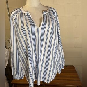 Old Navy Women's Top in Blue and White Stripes
